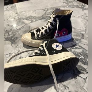 Comme des garçons play x Converse chuck taylor with red half heart women’s 6 US